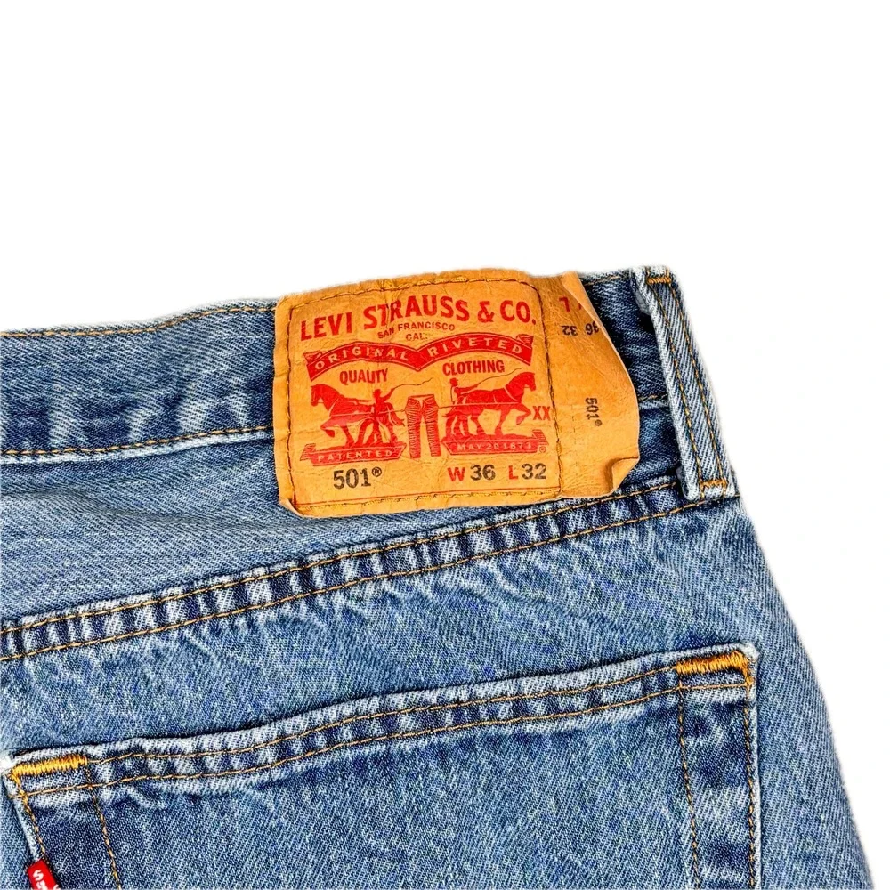Levis 501 Original Fit Mens Blue Denim Straight Leg Button Fly Jeans W36 L32‎